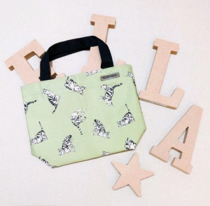 peter pan trolley bag